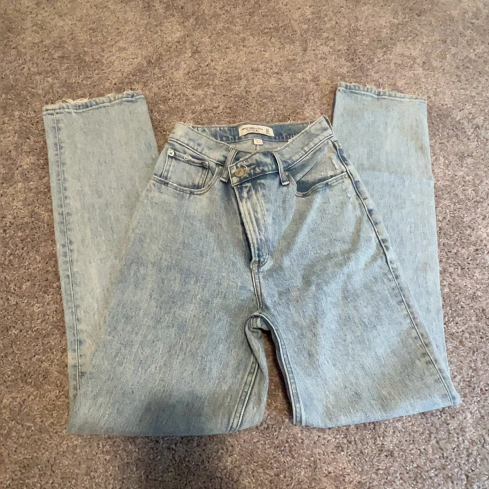 Abercrombie & Fitch 90’s straight ultra high rise
